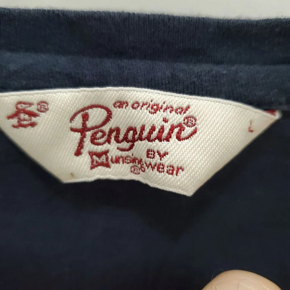Penguin by Munsingwear Men's Navy Scribble Brand Logo Short Sleeve V-Neck Tee‎ L - Picture 3 of 4